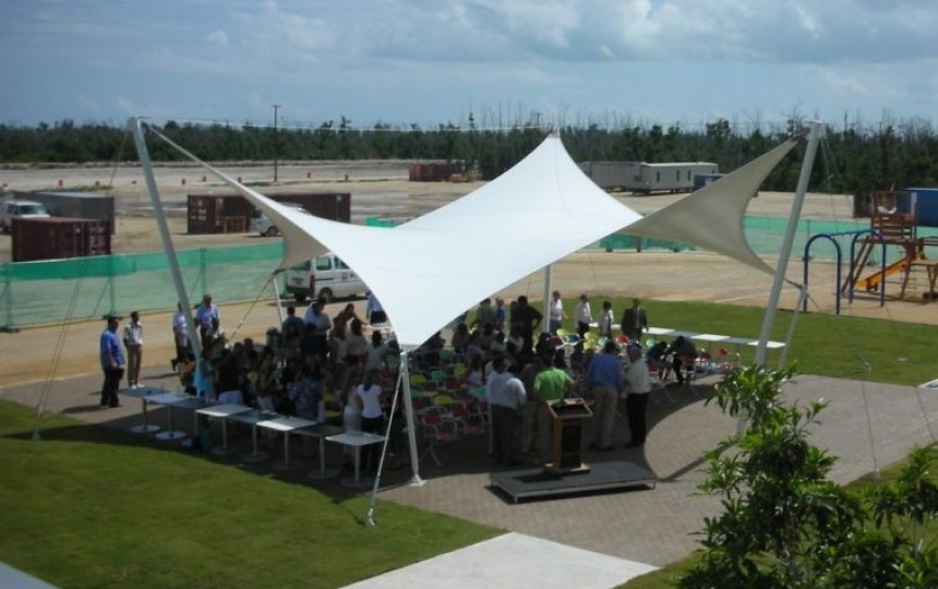 solar shading with tensile fabric canopy for awards presentation
